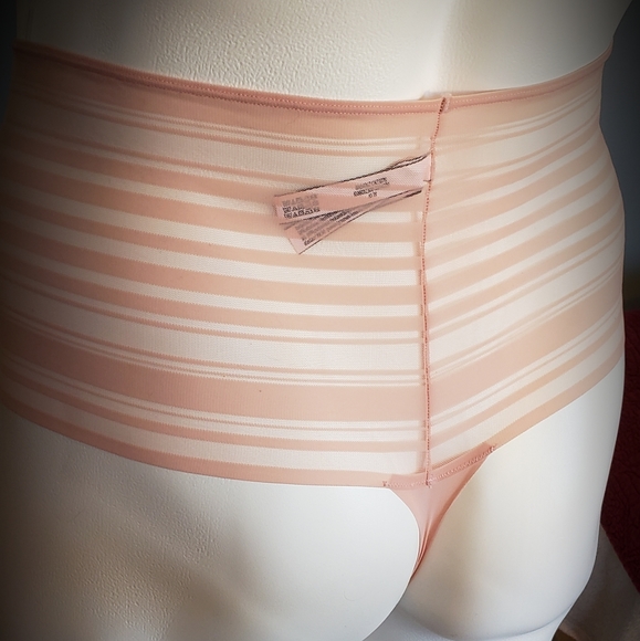 VS High Waist Thong - Picture 5 of 5